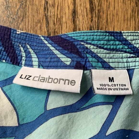 Blue bold print top medium - Picture 6 of 10